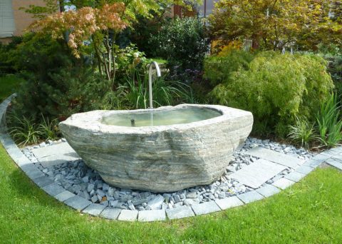 Brunnen Fontarocca AG Natursteine für Objekt, Haus und Garten